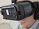 Einer der ersten Probanden bei Testübungen mit der Virtual Reality-Brille: Yoga vom Sofa aus. | Bildquelle: ANDERS VR